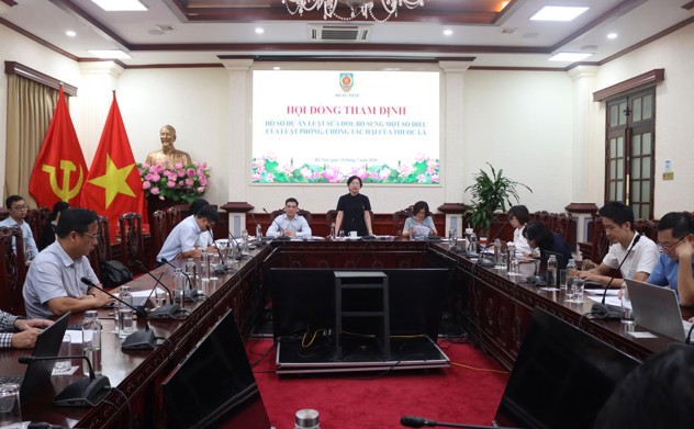 Siết quản lý thuốc lá mới, tăng hàng rào bảo vệ trẻ em